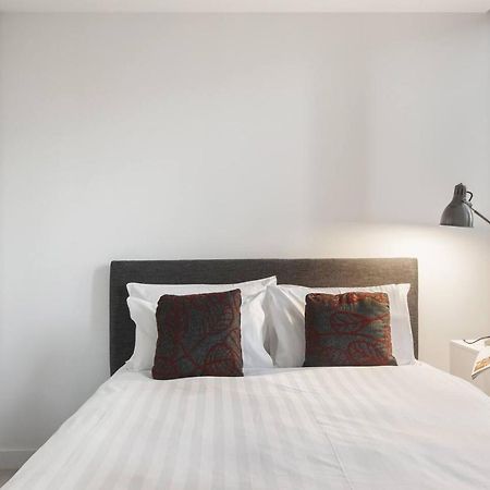 Central Sleek City Living Close To Everything Melbourne Exterior photo