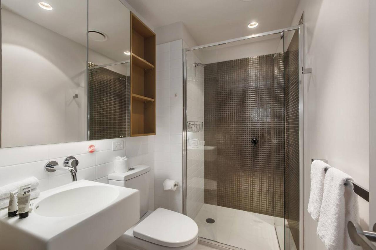 Central Sleek City Living Close To Everything Melbourne Exterior photo