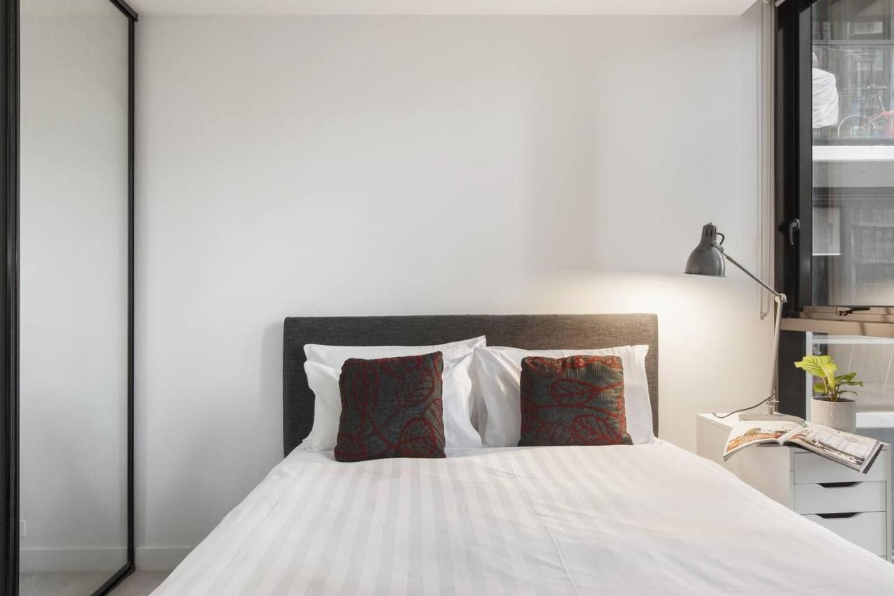 Central Sleek City Living Close To Everything Melbourne Exterior photo